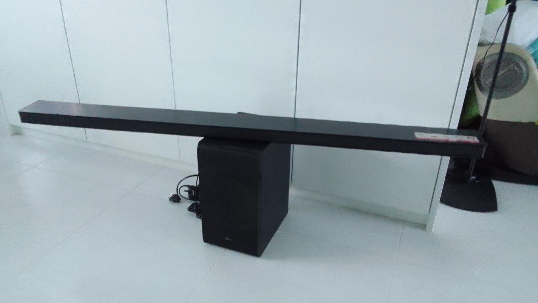 Samsung and LG Sound bar with wireless subwoofer (Read Description)63212847820291112