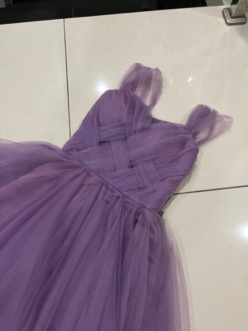 Short evening gown dinner dress prom dress children dress (Category: Babies & Kids Fashion) located in Kajang. Submitted by princesspeachess (Listing ID 1381872883, Image 2). Description: Wedding gowns, dinner dresses and prom dress for sale Suitable for kids too! Or petite and short young adults! This gown was originally RM250 now selling for RM15 only postage RM8 only The gown is overall in good condition only kept in storage:) For the measurem