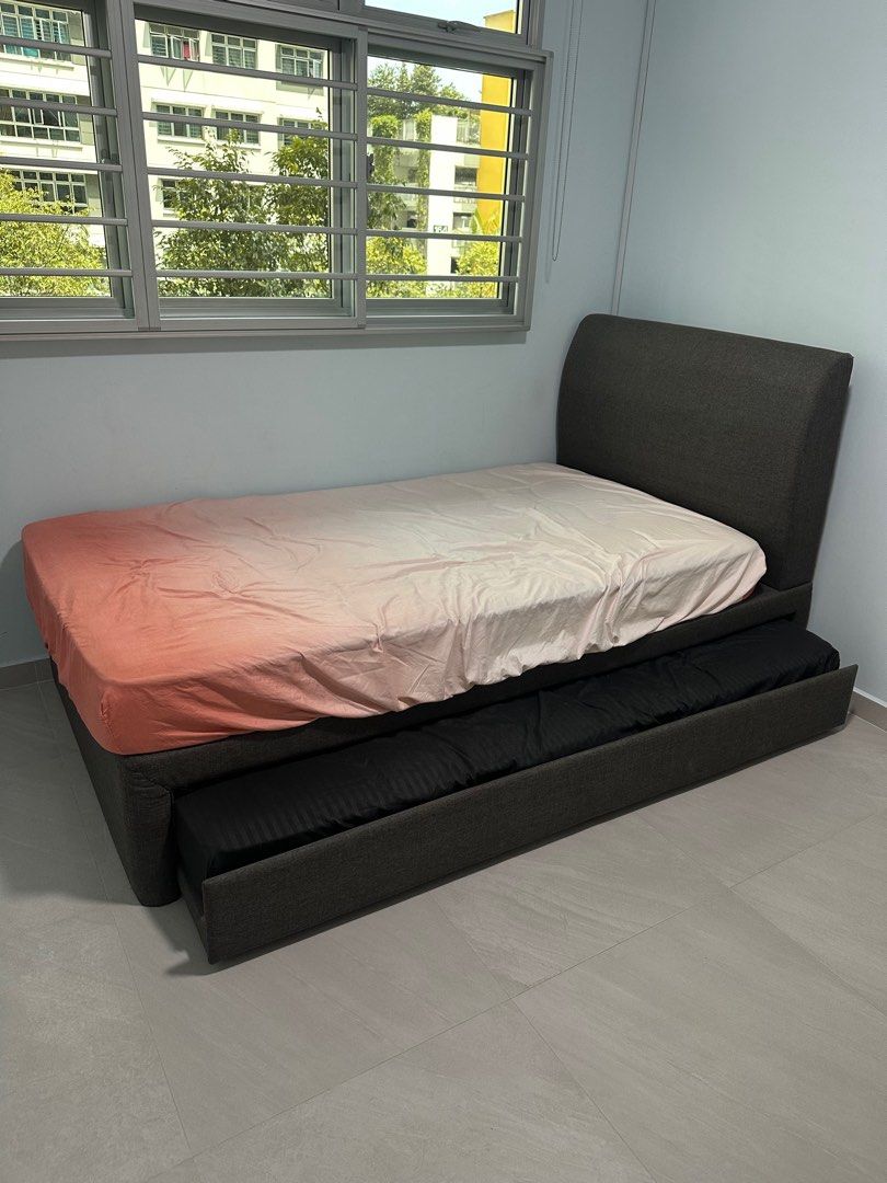 Single Bed Frame with Pull-Out Bed65074645481731111
