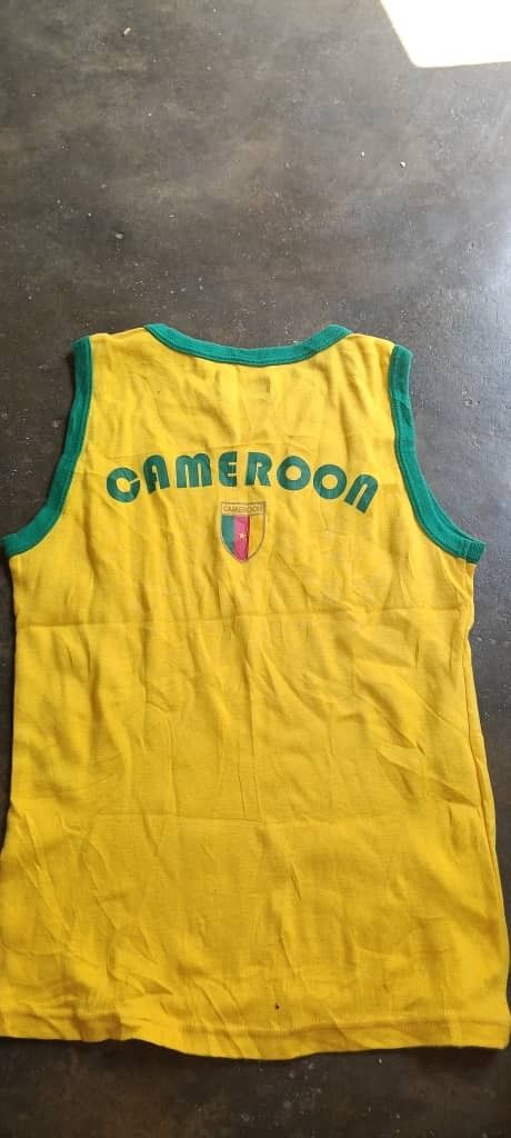Singlets cameroon (Category: Activewear) located in Kulim. Submitted by mohdzulkif58740 (Listing ID 1381818031, Image 2). Description: elok condition.