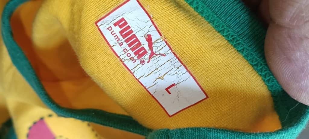 Singlets cameroon (Category: Activewear) located in Kulim. Submitted by mohdzulkif58740 (Listing ID 1381818031, Image 3). Description: elok condition.