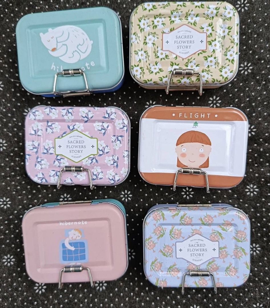 Small Tin Can Organizer (Category: Storage Boxes & Baskets) located in Baguio. Submitted by boxmania (Listing ID 1381785593, Image 1). Description: new P150 each From HK Ukay Box/ JapSur/Auc What you see is what you get No return, no exchange (random item po nakukuha ng seller sa box) Seller Location: Baguio City MOD: Flash MOP: GCash Shipping fee will be charged to the buyer. Payment first before shipping..
