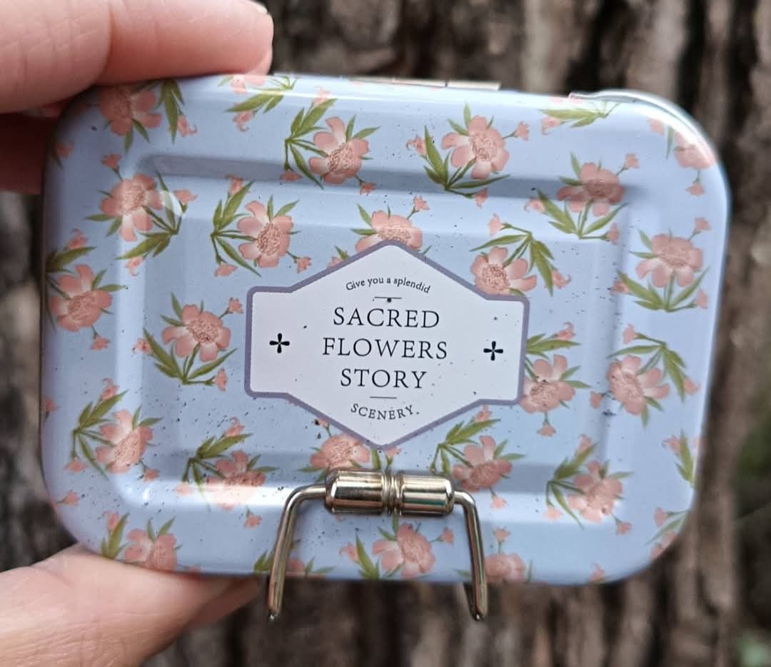 Small Tin Can Organizer (Category: Storage Boxes & Baskets) located in Baguio. Submitted by boxmania (Listing ID 1381785593, Image 3). Description: new P150 each From HK Ukay Box/ JapSur/Auc What you see is what you get No return, no exchange (random item po nakukuha ng seller sa box) Seller Location: Baguio City MOD: Flash MOP: GCash Shipping fee will be charged to the buyer. Payment first before shipping..