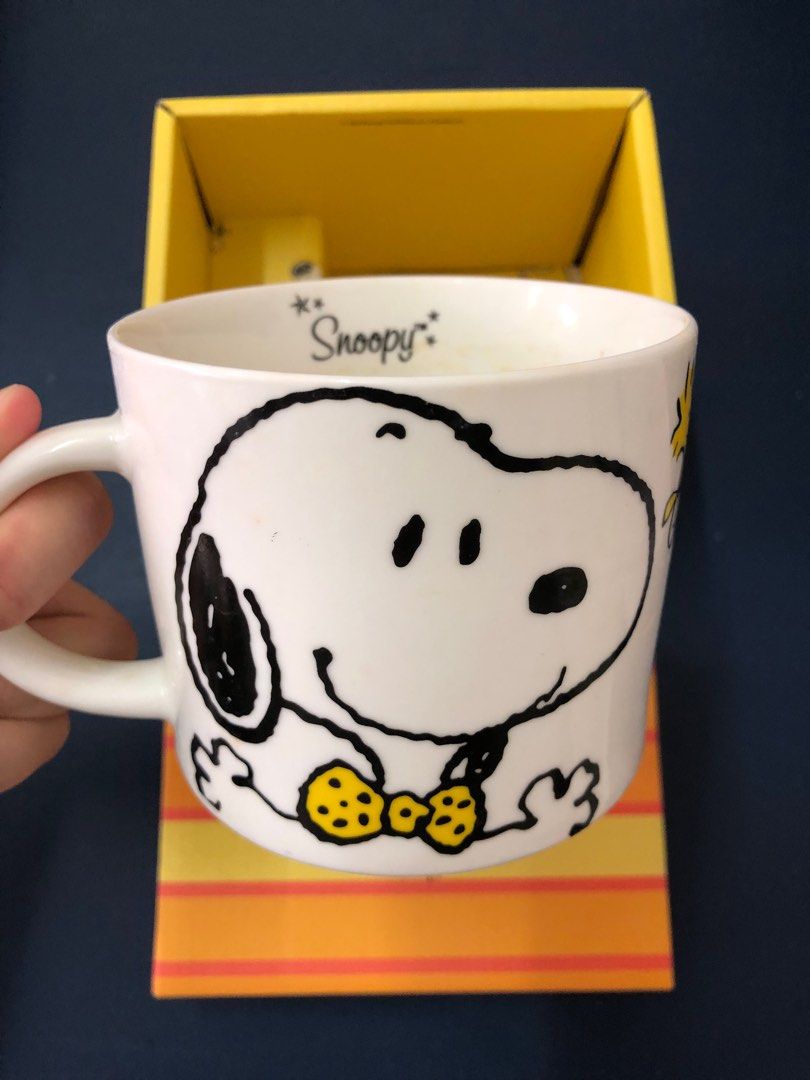 由 sunshine88642 (刊登 ID 1381718562，圖片 1) 提交，位於 台中市 (Taichung) 的 【紀念品】Snoopy 黃色/橘色可微波馬克杯 史努比領結湯杯 股東會紀念品 (類別：水杯、水壺)，說明：有兩種顏色，160/個 玻璃杯無使用過但有放置痕跡。