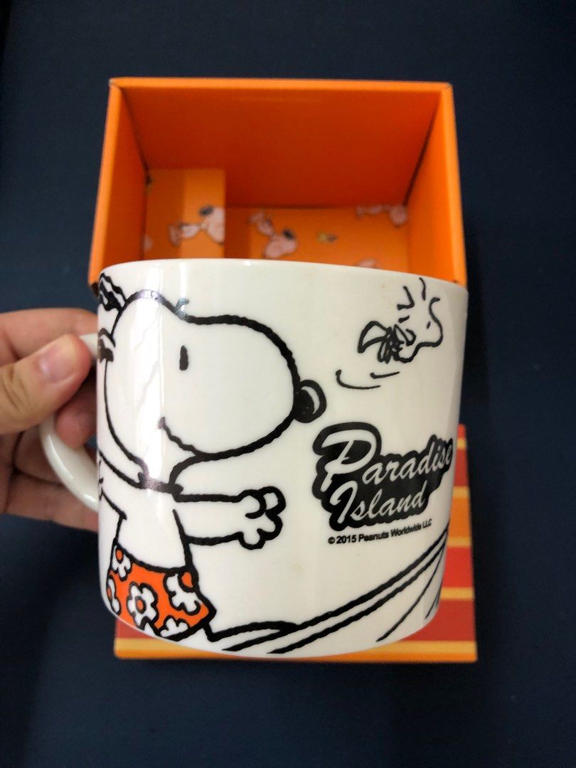 由 sunshine88642 (刊登 ID 1381718562，圖片 2) 提交，位於 台中市 (Taichung) 的 【紀念品】Snoopy 黃色/橘色可微波馬克杯 史努比領結湯杯 股東會紀念品 (類別：水杯、水壺)，說明：有兩種顏色，160/個 玻璃杯無使用過但有放置痕跡。