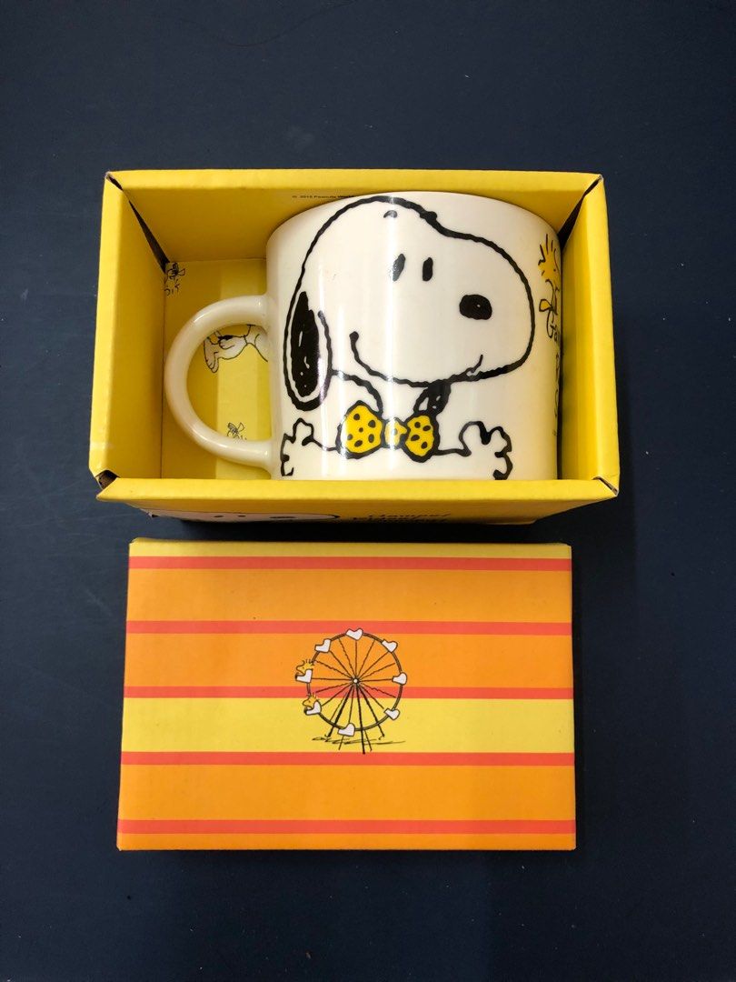 由 sunshine88642 (刊登 ID 1381718562，圖片 3) 提交，位於 台中市 (Taichung) 的 【紀念品】Snoopy 黃色/橘色可微波馬克杯 史努比領結湯杯 股東會紀念品 (類別：水杯、水壺)，說明：有兩種顏色，160/個 玻璃杯無使用過但有放置痕跡。