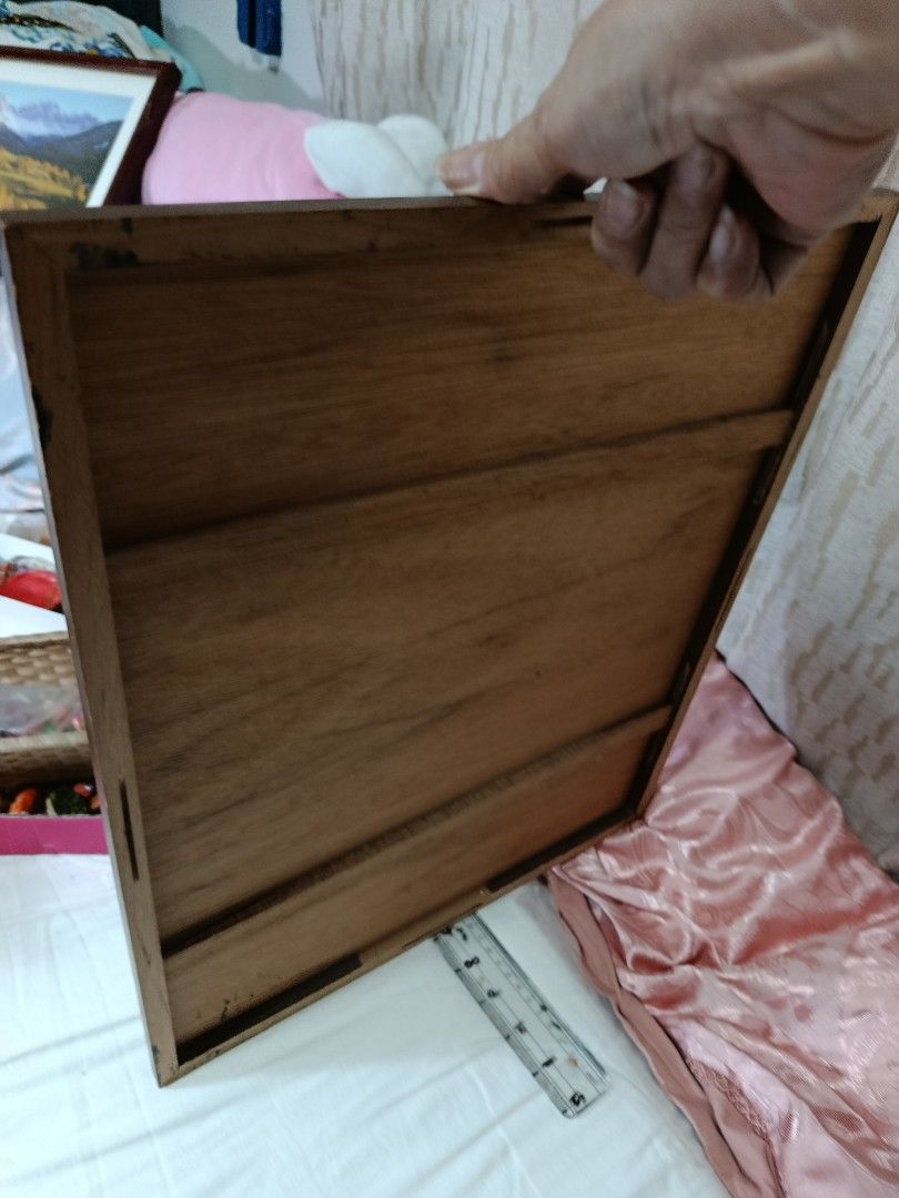 Solid wood frame with glass front 14x 18 inches (Category: Frames & Pictures) located in Quezon City. Submitted by kristal68 (Listing ID 1381890711, Image 3). Description: vintage durable wood.