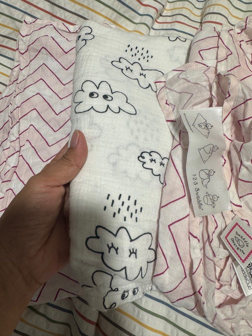 swaddle （分類：嬰兒及小童流行時尚）位於 Hong Kong。 由 siddanicah 提交（商品編號 1381843211，圖片 3）。簡介： ALL for 100hkd。