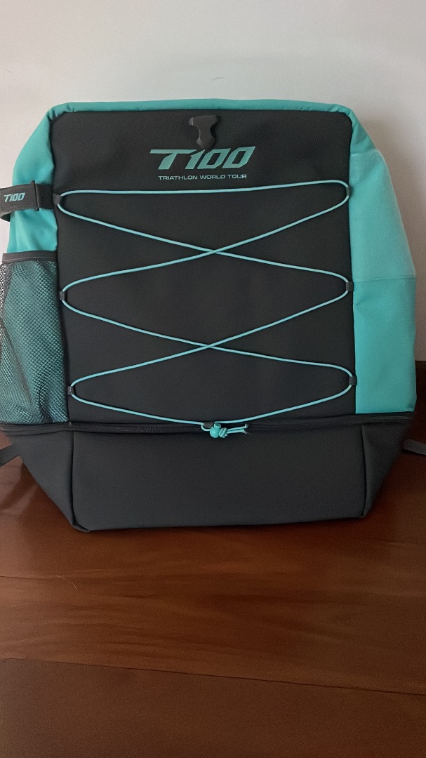 T100 Singapore 2025 Backpack, Men's Fashion, Bags, Backpacks on Carousell