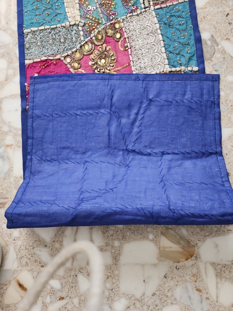 Table runner or wall decoration64885263279746111