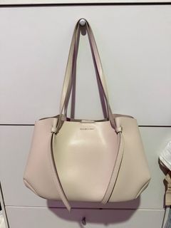 (Kategori: ) berada di . Dikirim oleh valerievalie (ID iklan 1381866545, Gambar 1). Deskripsi: .