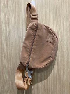 (Kategori: ) berada di . Dikirim oleh hobibaiquethrift (ID iklan 1381792062, Gambar 1). Deskripsi: .