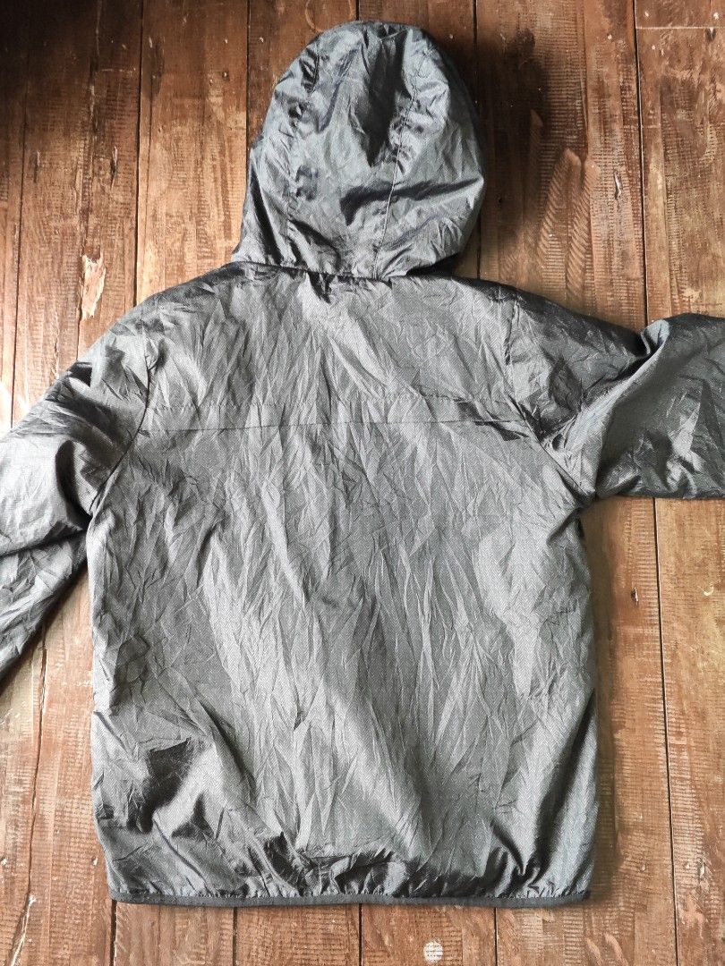 Topvalu Fleece lined windbreaker (Category: Coats, Jackets and Outerwear) located in Cebu City. Submitted by paulactan (Listing ID 1381785386, Image 2). Description: uniqlo quality japanese brand like new condition large on tag 27x24 like new condition.