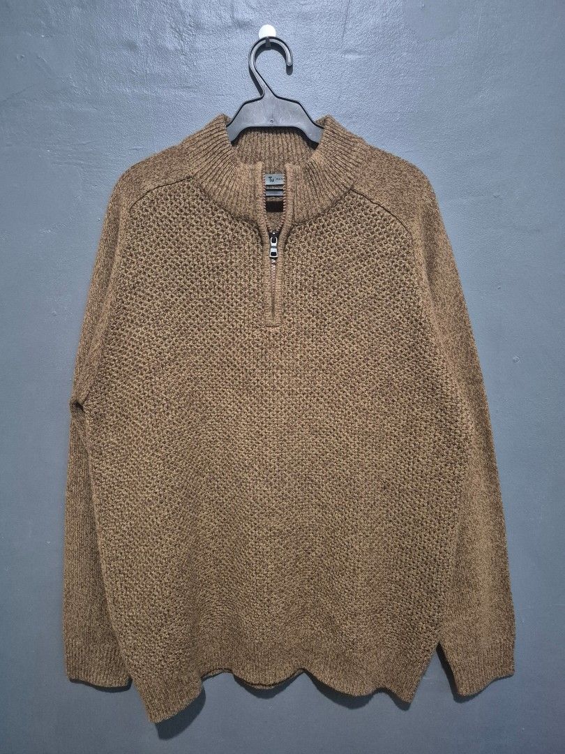 Tu|Man Brown Knitted Quarter Zip Sweater (Category: Coats, Jackets and Outerwear) located in Tanay. Submitted by pixelkaisa (Listing ID 1381799524, Image 1). Description: Like new 10/10 Condition Brown Extra Large 25 Width (Pit to Pit) × 29 Length (Shoulder to hem) --- 800 PHP --- No return & exchange No returns Payment first No CoD.