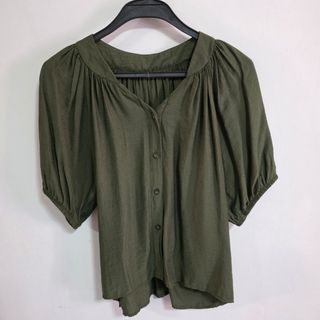 (Category: ) located in . Submitted by beau-tifulcloset (Listing ID 1381719161, Image 1). Description: .