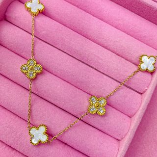 (Category: ) located in . Submitted by madelinefashionshop (Listing ID 1381681642, Image 1). Description: .