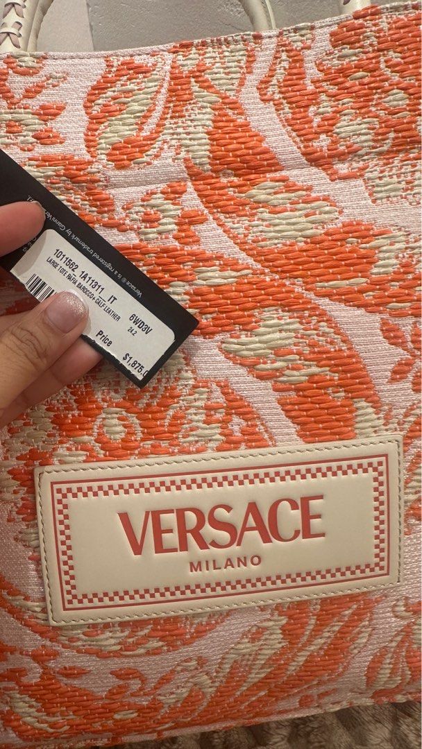 Versace Bag Large (Category: Luxury Bags & Wallets) located in Quezon City. Submitted by stealfinds_mnl (Listing ID 1381739631, Image 2). Description: Not prada not loewe not dior.