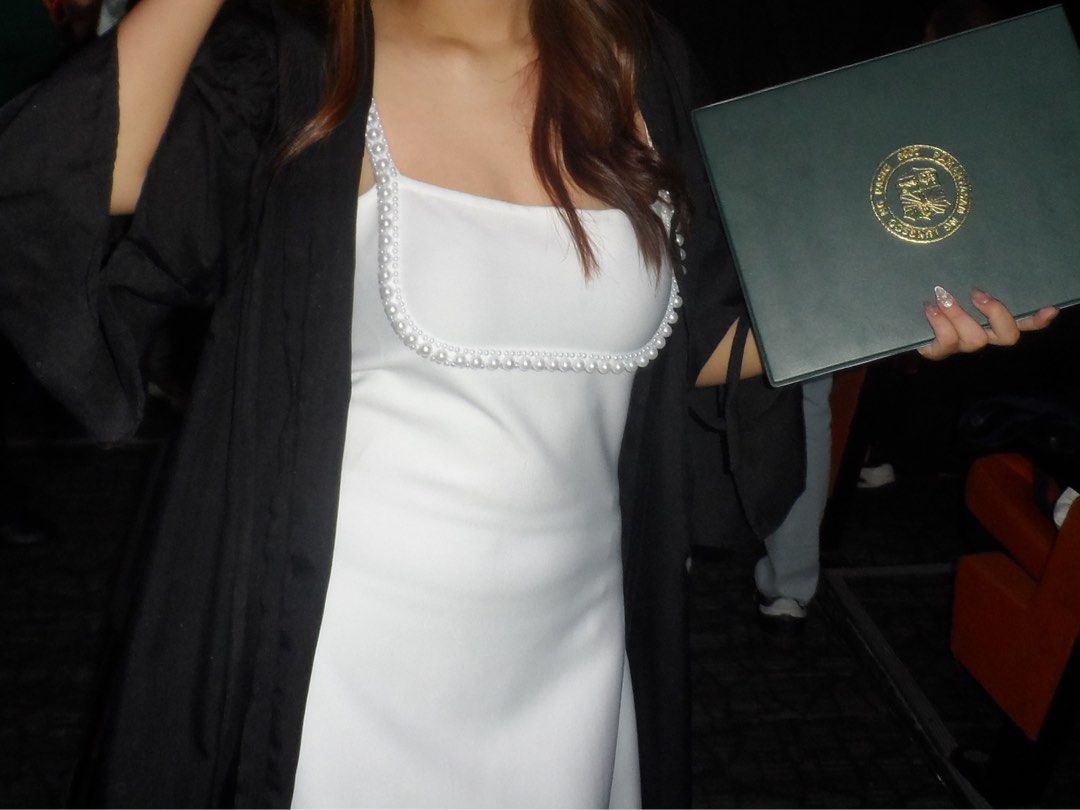 White Dress (Category: Dresses) located in Pasig City. Submitted by declutterisreal (Listing ID 1381884813, Image 3). Description: Pinang grad lang!! Used once Sobrang ganda ng tela HIGH QUALITY.