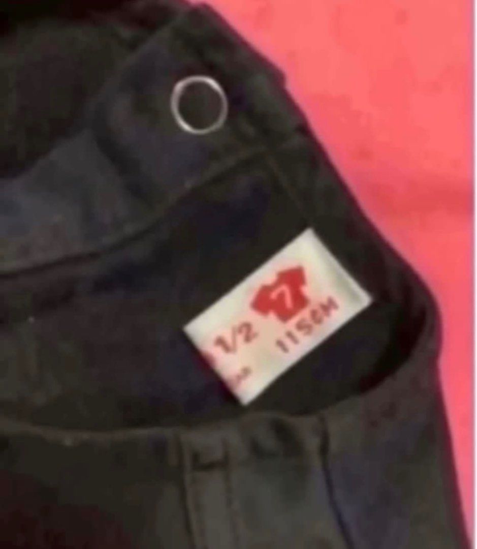 由 zzzzzab (刊登 ID 1381850693，圖片 3) 提交，位於 南投縣 (Nantou) 的 Why and 1/2超帥中性外套115cm (類別：嬰兒及兒童流行時尚)，說明：二手衣物難免都有使用痕跡，高標者勿購入謝謝。 售出不退換貨謝謝。。