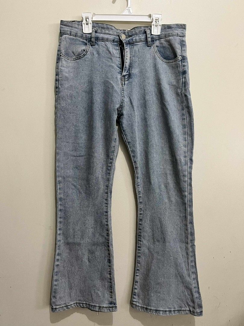 Women's Blue Flare Jeans (Category: Jeans) located in Quezon City. Submitted by jarsonjae (Listing ID 1381667768, Image 3). Description: Php 75 each B1T1 for Php 130 P01 Denim Blue W30-31 H40 R13 L40 P02 Wash Blue W30-31 H38 R11.4 L36.