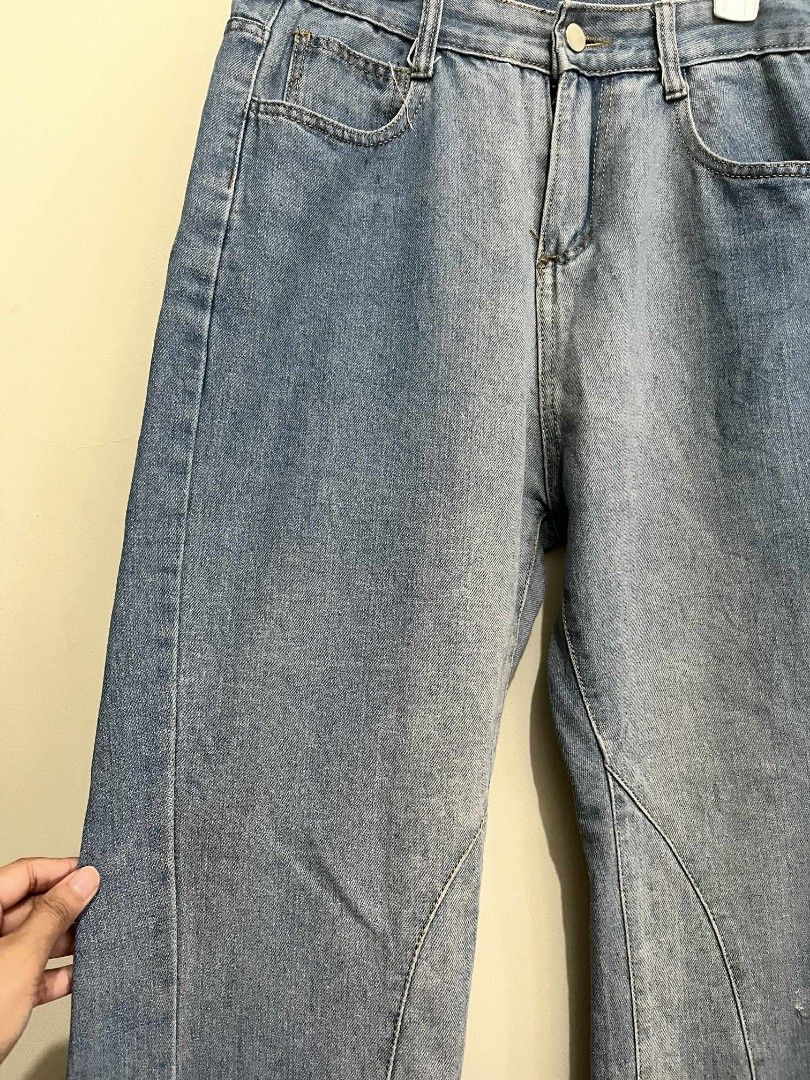 Women's Blue Flare Jeans (Category: Jeans) located in Quezon City. Submitted by jarsonjae (Listing ID 1381667768, Image 2). Description: Php 75 each B1T1 for Php 130 P01 Denim Blue W30-31 H40 R13 L40 P02 Wash Blue W30-31 H38 R11.4 L36.