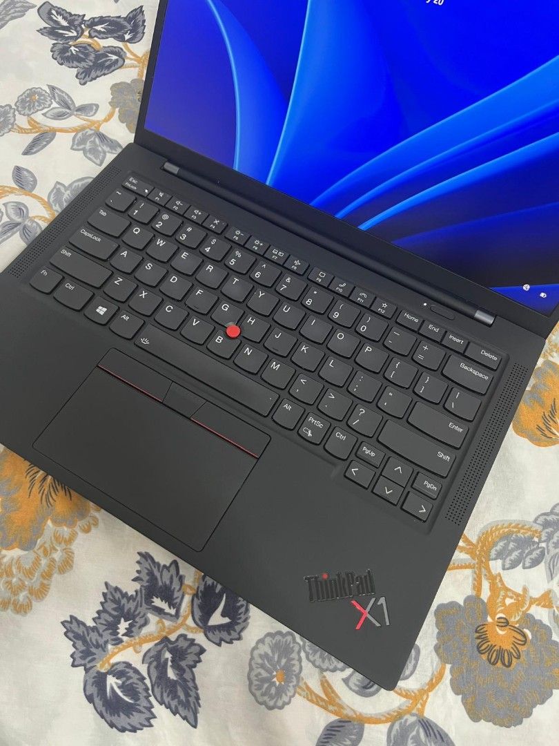 X1 Carbon Gen 9/core i7-11th Gen/16GB Ram & 512GB SSD/4G LTE(sim) Support/14-inch Touchscreen Display/Battery Health 97%/Weight 1.13KG/Windows 11 Pro/MS Office2021/Business Class Laptop63221272028417114