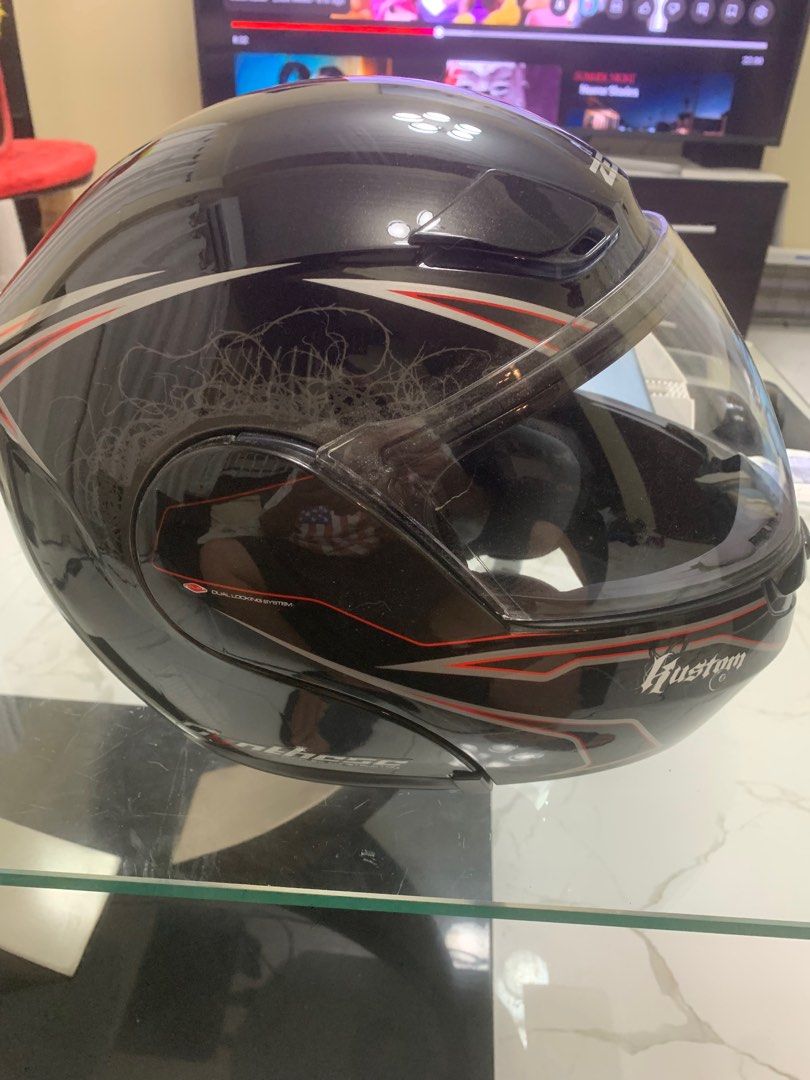 Zeus Full Face XL Helmet (Category: Helmets and other Riding Gears) located in Bacoor. Submitted by pipsniper (Listing ID 1381806097, Image 2). Description: •Like New •Full Face Helmet • Builtin Sun Visor •Used 2 TimesOnly •Extra Helmet Inserts •Zeus Dust Bag Included Pickup Bacoor Cavite Shipping via Grab/Lalamove at the Buyer’s Expense No COD payment must be made via Gcash/Union Bank before shipping .