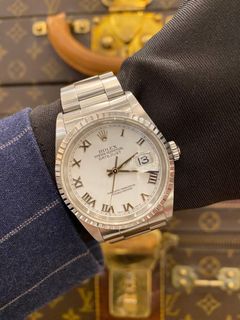 (Category: ) located in . Submitted by redrabbitluxury_singpore (Listing ID 1381961282, Image 1). Description: .