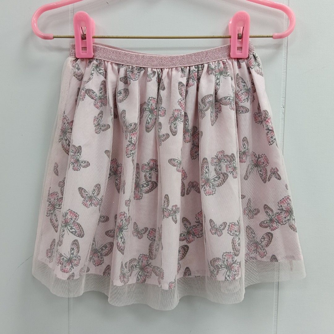 由 lala318 (刊登 ID 1381966838，圖片 1) 提交，位於 台中市 (Taichung) 的 「2手童裝」H&M短裙 (類別：嬰兒及兒童流行時尚)，說明：❤H&M粉紅色網紗短裙❤ ✏️無破損/無污漬 ✏️裙子標示：4-6Y ✏️全長：33cm ✏️腰圍：25cm<伸縮>。