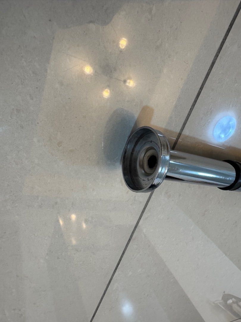 由 zengnie (刊登 ID 1381972525，圖片 2) 提交，位於 桃園市 (Taoyuan) 的 單槓 (類別：其他運動配件)，說明：有一邊止滑墊掉了，可以附上其它止滑墊。