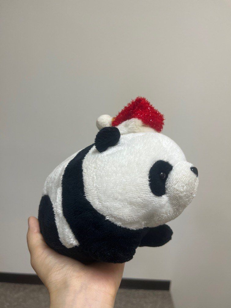 由 viling (刊登 ID 1381985696，圖片 3) 提交，位於 屏東縣 (Pingtung) 的 聖誕熊貓娃娃🐼 (類別：嬰兒玩具)，說明：。