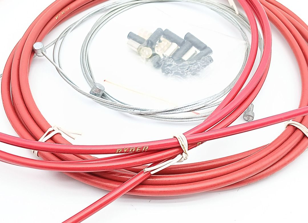 由 befearless-seller (刊登 ID 1381910135，圖片 2) 提交，位於 台中市 (Taichung) 的 全新庫存 變速 + 剎車線組 輕量化外管 外殼 - 紅 (類別：單車)，說明：全新庫存 變速 + 剎車線組 輕量化外管 外殼 - 紅 顏色：紅 尺寸：變速5mm*3M ( 3000mm ) 煞車4mm*3M ( 3000mm ) 內容 : 變速外殼*1、煞車外殼*1、登山車煞車內線1前1後、端塞配件 價格為 煞車+變速 " 一組 "的價格，不拆賣。 庫存新品 完美主義者請勿下標。