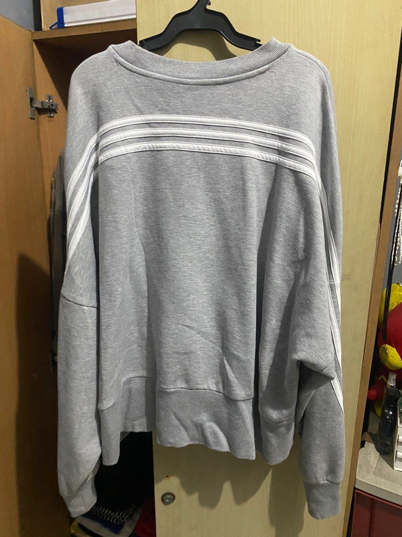 Adidas Future Icons 3-Stripes Sweatshirt (Category: Coats, Jackets and Outerwear) located in Manila. Submitted by ulan1219 (Listing ID 1381909589, Image 3). Description: Original Adidas Sweatshirt - thick cotton fabric - gray color - complete with washtags - good as new.