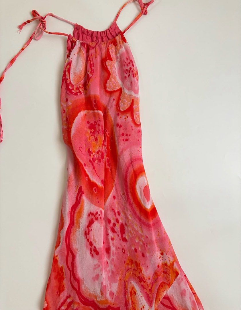 Apparel Pink Silk Dress (Category: Dresses) located in Quezon City. Submitted by unaespiritu (Listing ID 1382050498, Image 2). Description: B34-36 W26-34 L43.