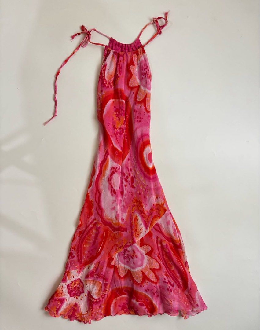 Apparel Pink Silk Dress (Category: Dresses) located in Quezon City. Submitted by unaespiritu (Listing ID 1382050498, Image 1). Description: B34-36 W26-34 L43.
