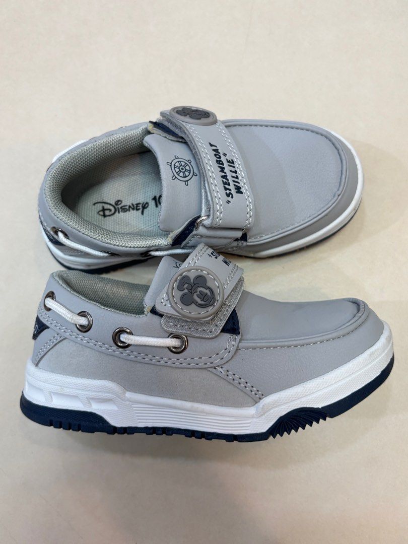Baby Shoes Disney (Category: Babies & Kids Fashion) located in Taguig. Submitted by aizeldd (Listing ID 1382033647, Image 1). Description: Disney Shoes - brand nee.