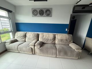 (Category: ) located in . Submitted by butiq (Listing ID 1381941527, Image 1). Description: .