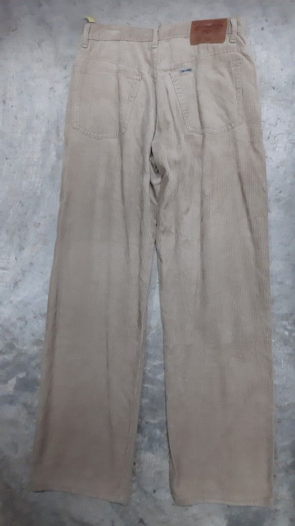 BIGJOHN Coduroy (Category: Jeans) located in Johor Bahru. Submitted by drshoe (Listing ID 1382087285, Image 1). Description: _BigJOHN coduroy _S32/L43 _very cheap price _want serious buyer _postage.