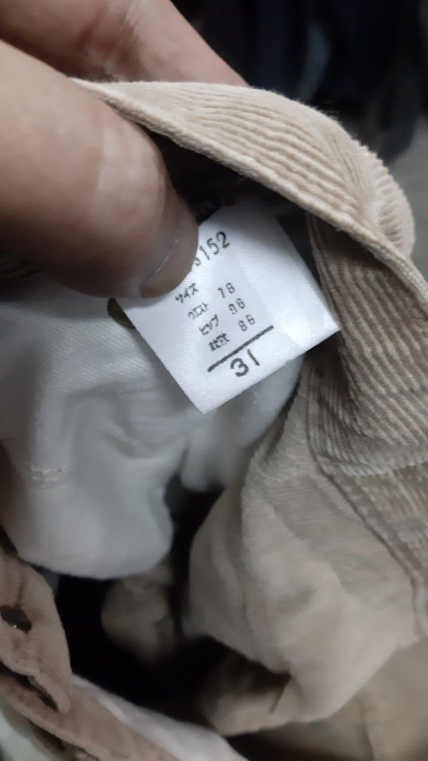 BIGJOHN Coduroy (Category: Jeans) located in Johor Bahru. Submitted by drshoe (Listing ID 1382087285, Image 3). Description: _BigJOHN coduroy _S32/L43 _very cheap price _want serious buyer _postage.