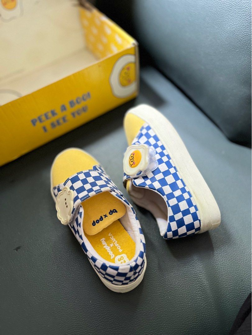 Booplay x Popluca shoes sepatu anak 28 telor ceplok lucu (Kategori: 4 hingga 7 tahun) berada di Bekasi. Dikirim oleh babyjohnstuff.crsl (ID iklan 1381942472, Gambar 2). Deskripsi: Hanya digunakan 5x karena tidak muat di kaki anakku (gendut) 28 kecil.