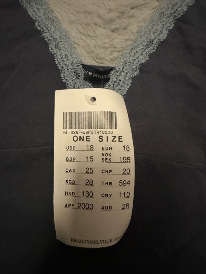 Brandy navy lace tank, 女裝, 上衣, 背心- Carousell
