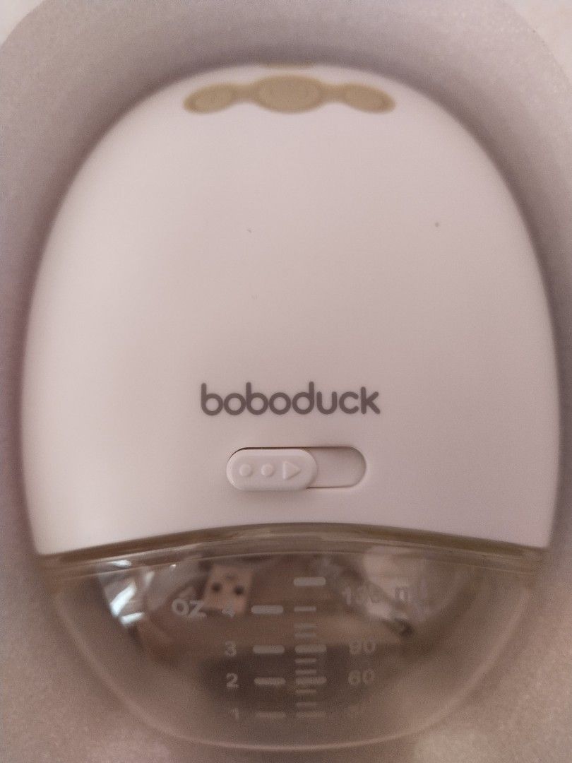 Breastpump (Category: Breastfeeding & Bottle Feeding) located in Kulai. Submitted by dyanamni (Listing ID 1381999906, Image 2). Description: beli x sesuai..sekali shja utk test.