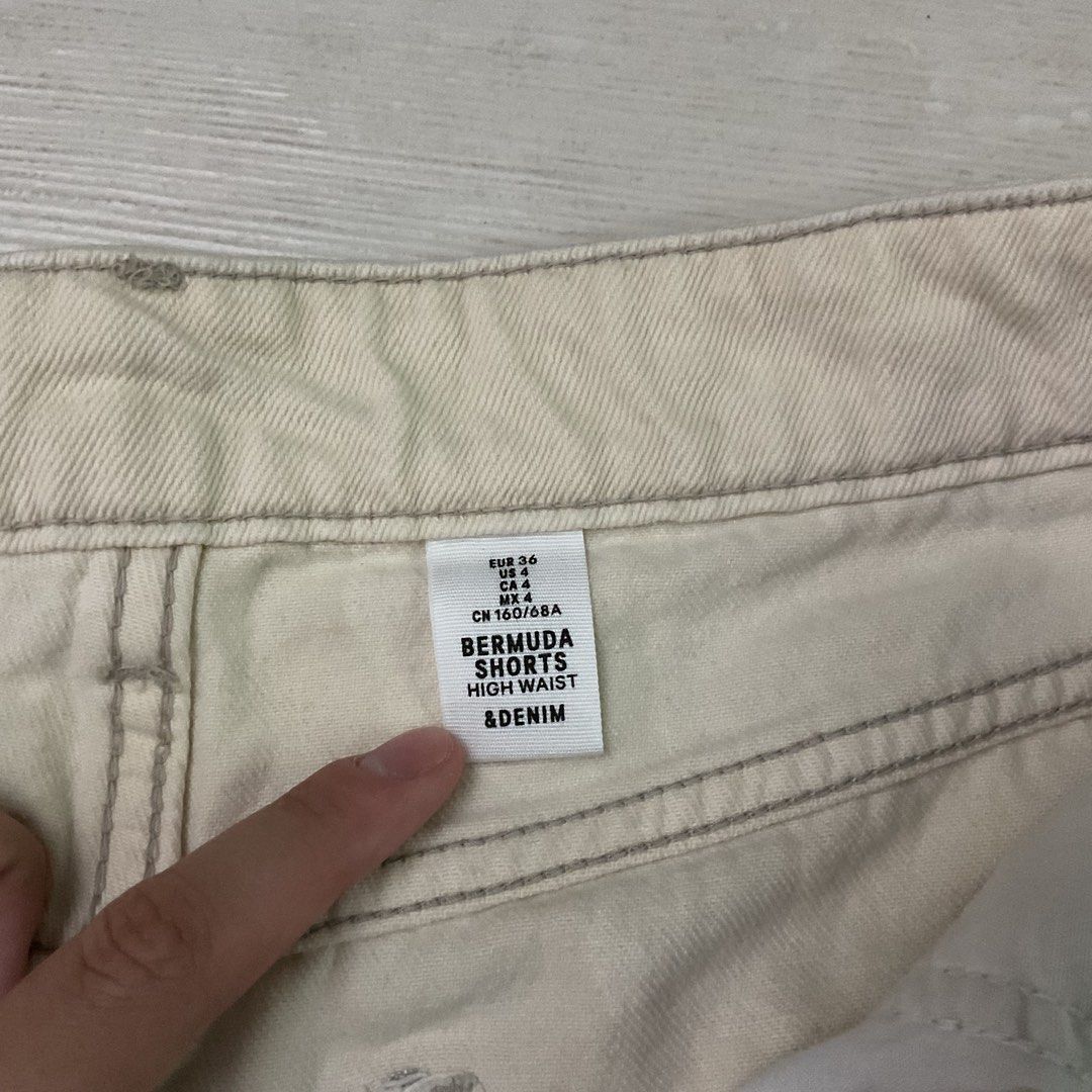 Button-up Cream bermuda shorts/jorts (Category: Shorts) located in Taguig. Submitted by agsrx (Listing ID 1381983947, Image 3). Description: rfs: decluttering MOP: GCash Shipping fee not included 🚛: Grab or Lalamove.