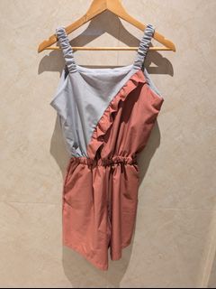 (Category: ) located in . Submitted by kachingclothes (Listing ID 1382015912, Image 1). Description: .