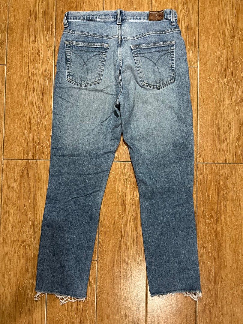 Calvin Klein mid rise distressed jeans (27) (Category: Jeans) located in Paranaque City. Submitted by niixx (Listing ID 1382007616, Image 2). Description: CK midrise distressed denim jeans 97% cotton, 3% lycra Jeans have a slight stretch to them Tapered fit Raw hem Ankle length No when worn Measurements when laid flat: Waistline: 13.5 inches Rise: 9 inches Length: 34.5 inches Leg opening: 6.25 inches Payment method via GCash, GoTyme or BPI.