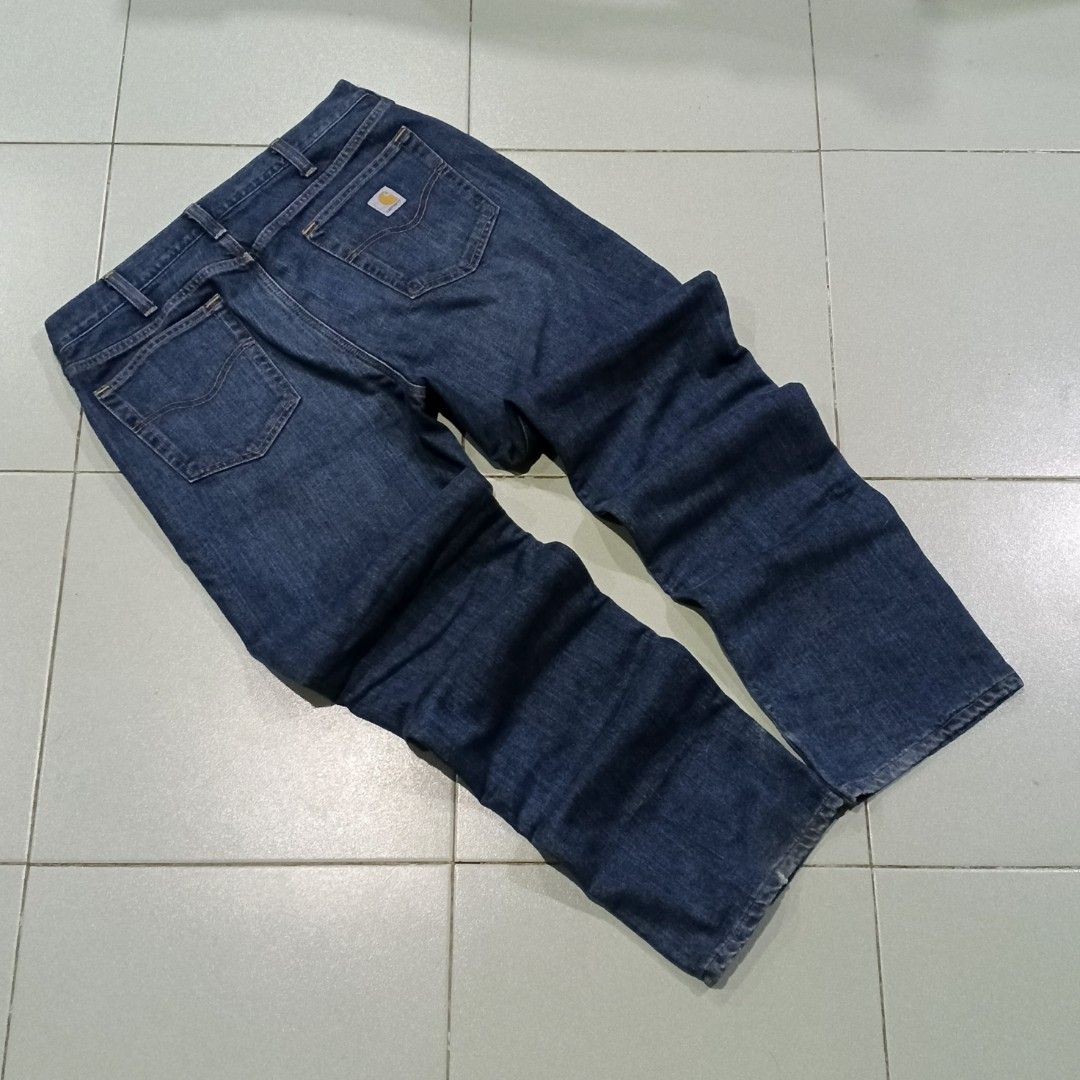 Carhartt Relaxed Fit Jeans (Category: Activewear) located in Cagayan de Oro. Submitted by driftyfinds (Listing ID 1382082630, Image 2). Description: W: 36 L: 44 H: 9 Excellent condition Issue: Scratch on left hem back part, pa alter nyo nalang OR BEST OFFER.
