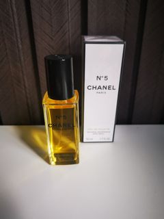 (Category: ) located in . Submitted by perfumemonger (Listing ID 1381958735, Image 1). Description: .
