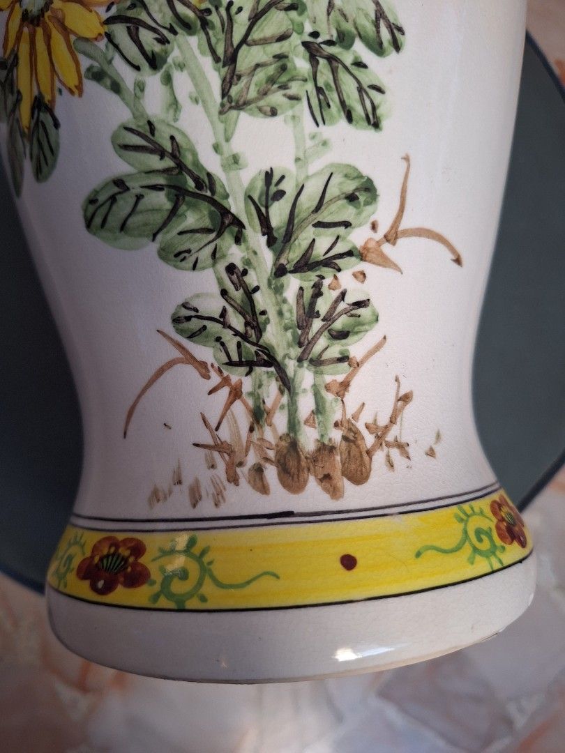 Chinese Ceramic Vase65074660779011113