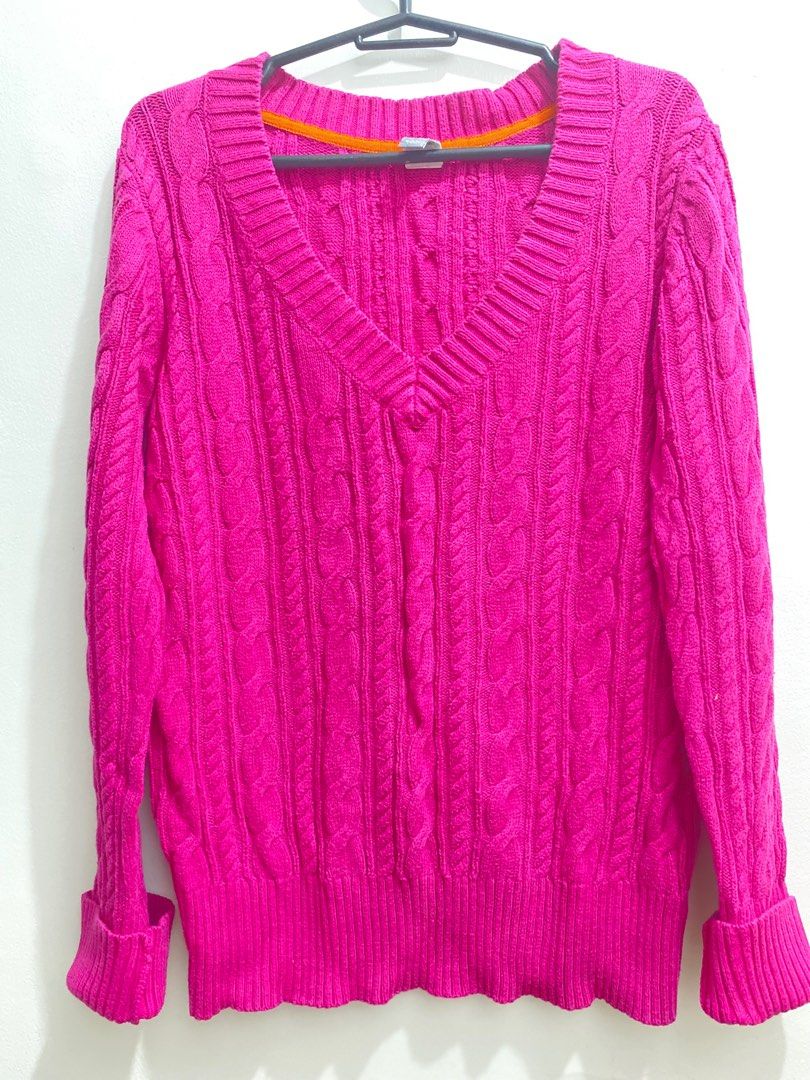 Chunky knitted sweater (Category: Longsleeves) located in Cavite. Submitted by eessaa08 (Listing ID 1381893834, Image 1). Description: Color: fuchsia pink Size: medium (on tag) Item description: Can be worn as oversized for small frame but best fit medium. Chunky Cable knitted MOP: Gcash MOD: Lalamove or Jnt Location: Cavite City.