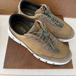 (Category: ) located in . Submitted by min_wardrobe (Listing ID 1381995222, Image 1). Description: .